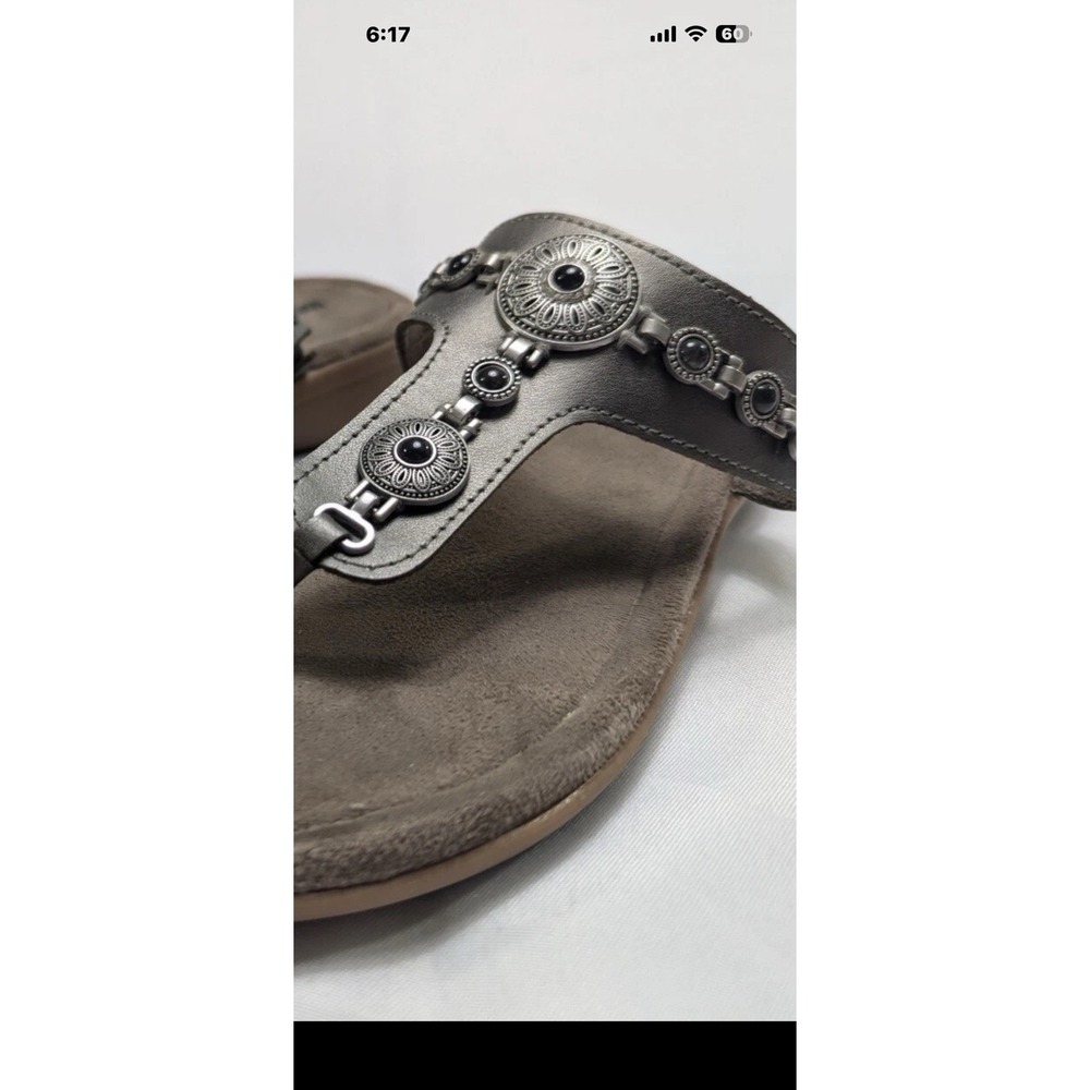 Minnetonka Womens 9 M Silverthorne Thong Sandal Pewter Comfort Shoe Beach
